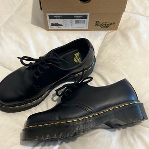 1461 Bex Smooth black platform oxfords us 7 women